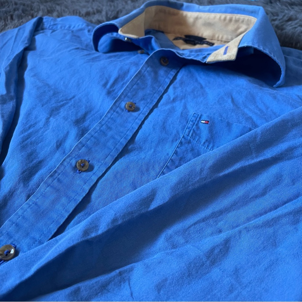 Tommy Hilfiger Blue w/ Tan Collar Casual Button Down Shirt